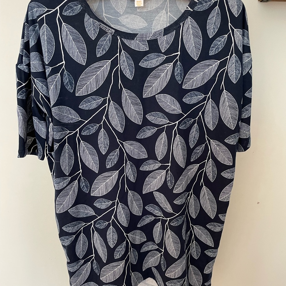 Lularoe Irma top